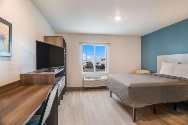 WoodSpring Suites Missoula image 8